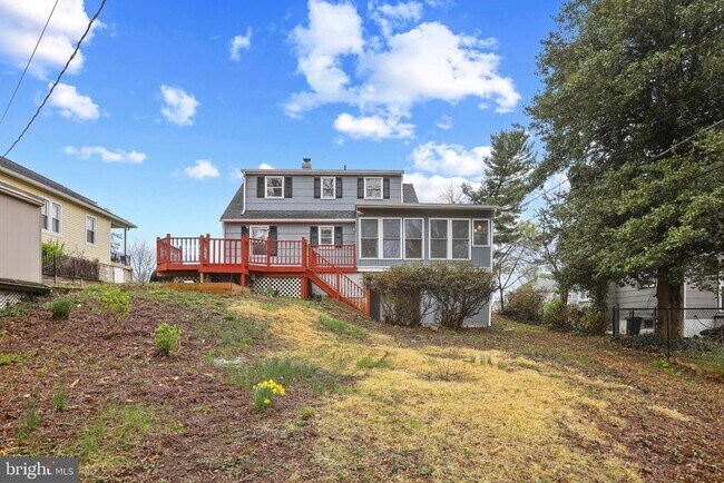 Building Photo - 7604 Queen Anne Dr