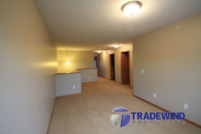 Building Photo - 11040 Fergus St NE