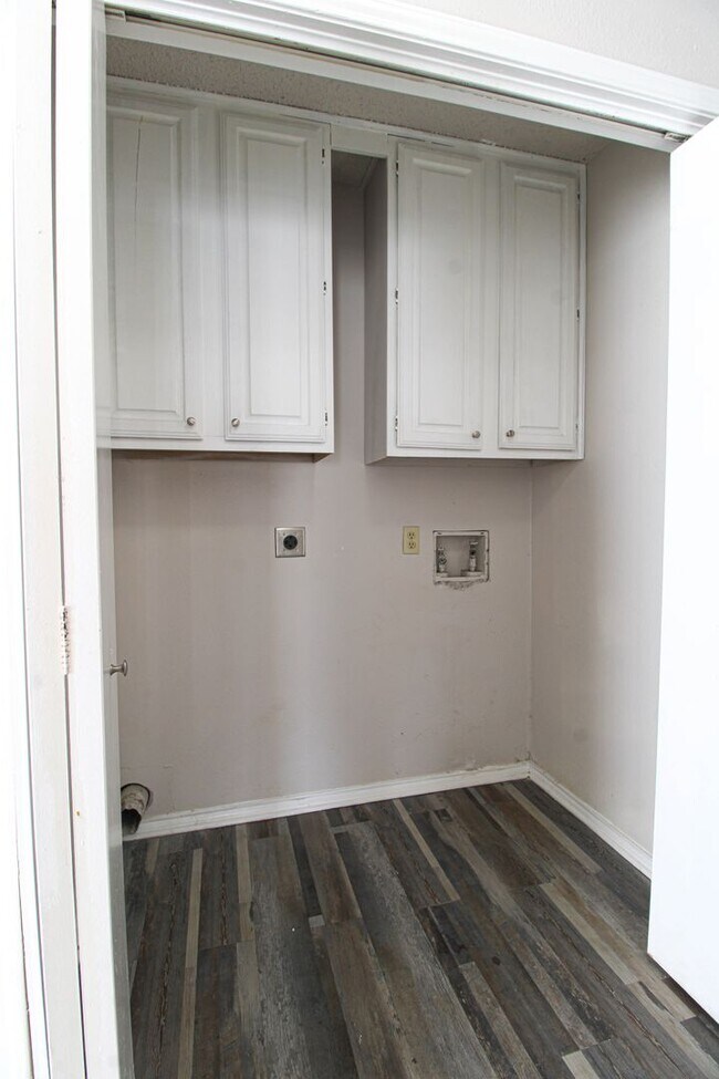 Building Photo - *****PRICE REDUCTION*****