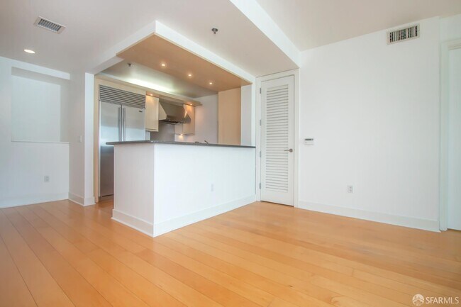Building Photo - 239 Brannan St