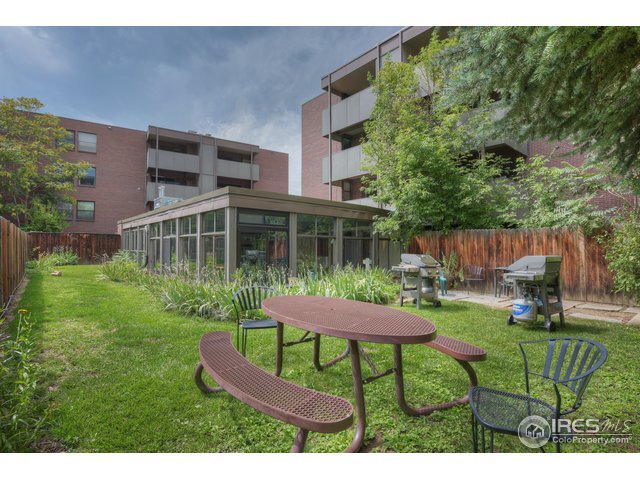 Building Photo - 2227 Canyon Blvd