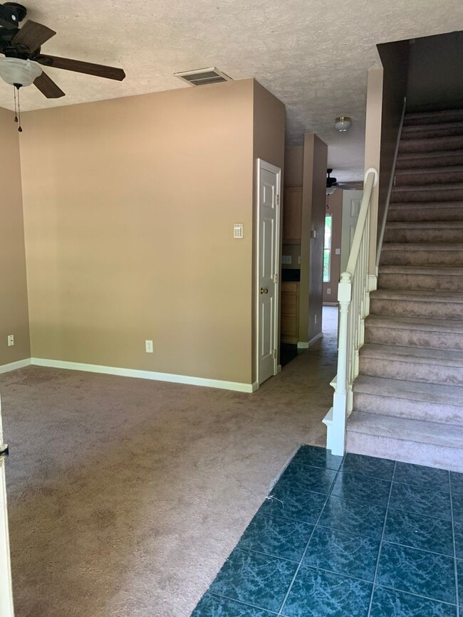 Building Photo - 907 Clarendon St~Haymount