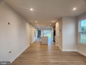 Building Photo - 377 Waterside Sq