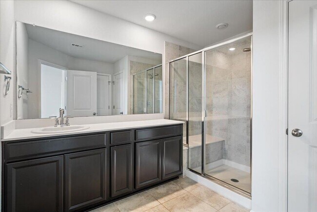 Building Photo - 5711 Pleasanton Pkwy