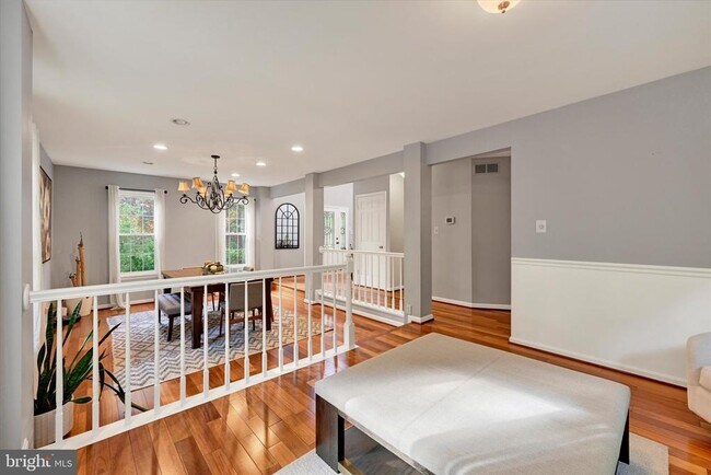Building Photo - 34 Dulaney Hills Ct