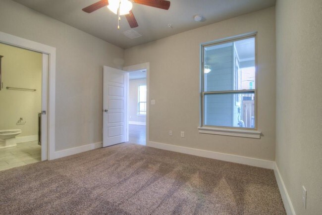 Building Photo - 7411 Pantherpaw St