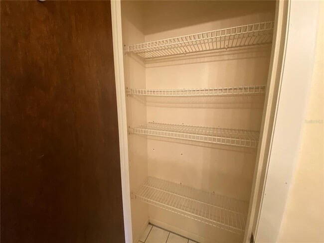 Building Photo - 39648 Meadowood Loop
