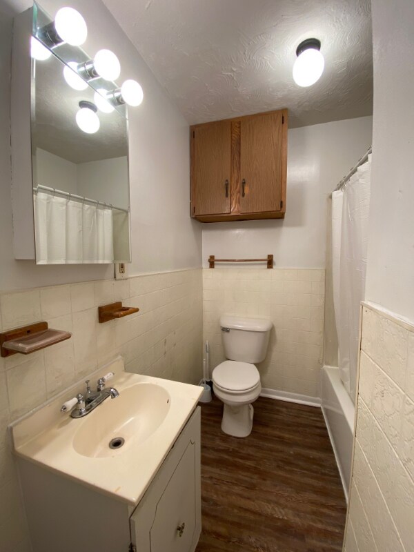 Building Photo - 1204 Park Wild Ave