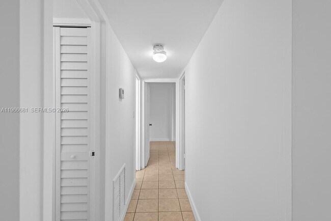 Building Photo - 1800 Sans Souci Blvd