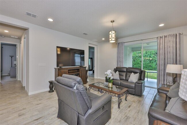 Building Photo - 11412 Blue Woods Dr