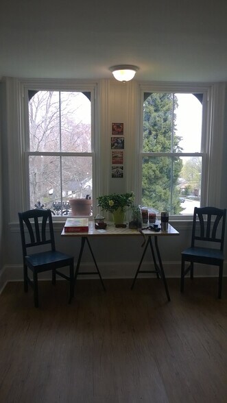 Building Photo - 1094 Woodbury Ave