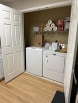 Building Photo - 122 Fuller Rd