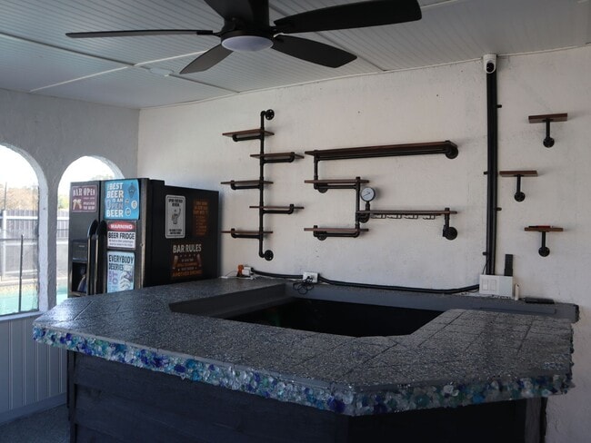 Building Photo - 4 BEDROOM 2 Bath  Pool Home!  Call Carole Arcaro 386-216-4900 Deltona Lakes Realty