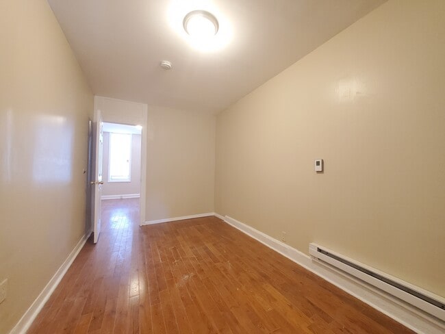 Unit 2 - 75 Grace St