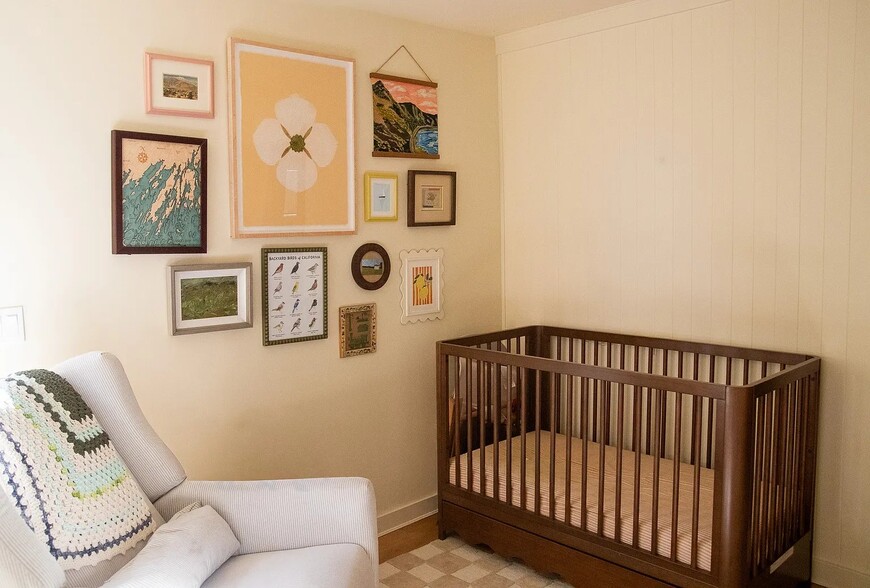 Building Photo - 647 Academy Rd