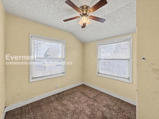 Building Photo - 247 S Hazel Ct