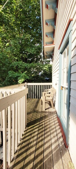 Private Balcony - 463 W Church St