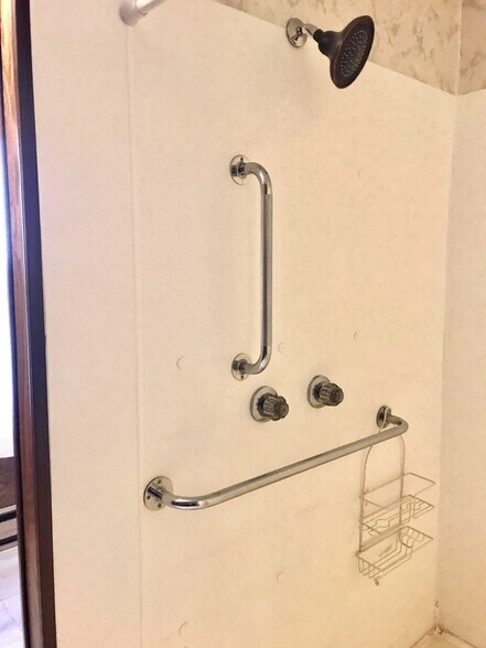 Building Photo - 826 Jonathan Run Rd