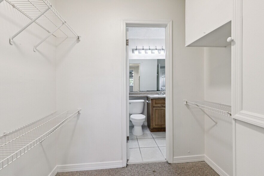 Building Photo - 1695 Lee Rd