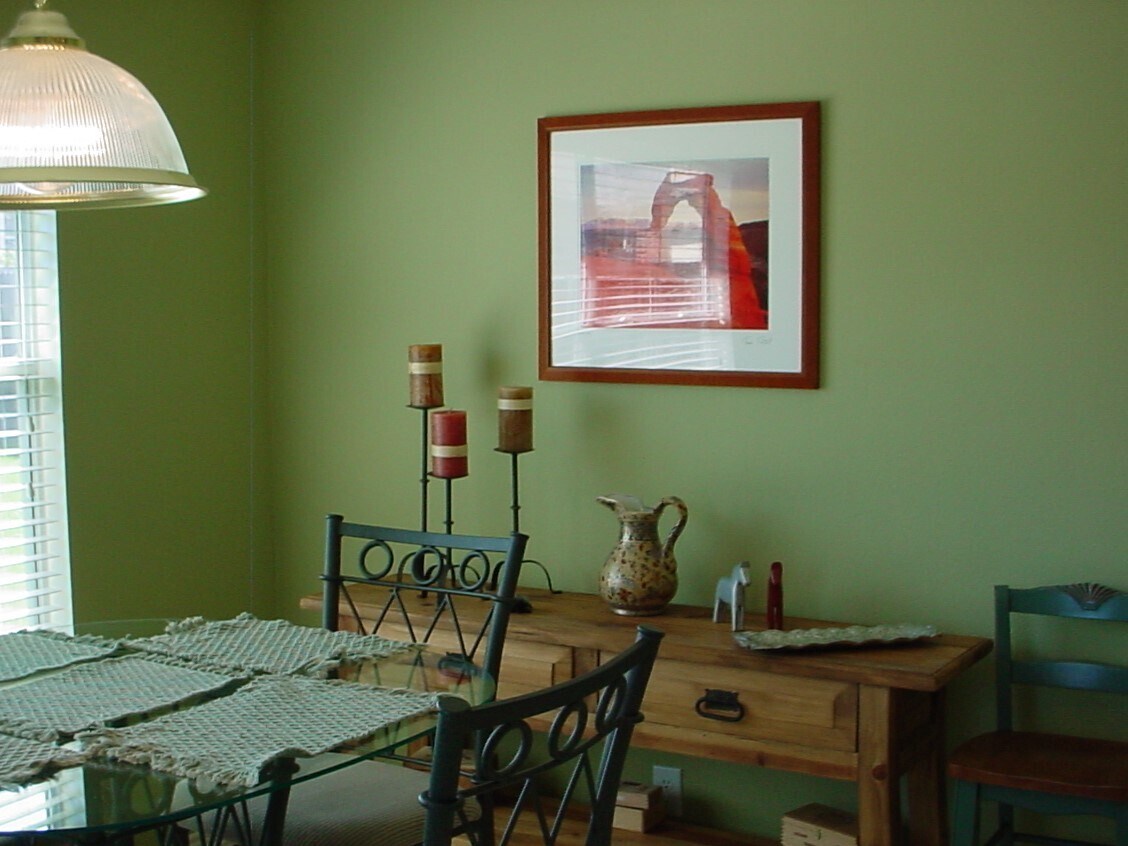 Breakfast Area - 7322 Kingsland