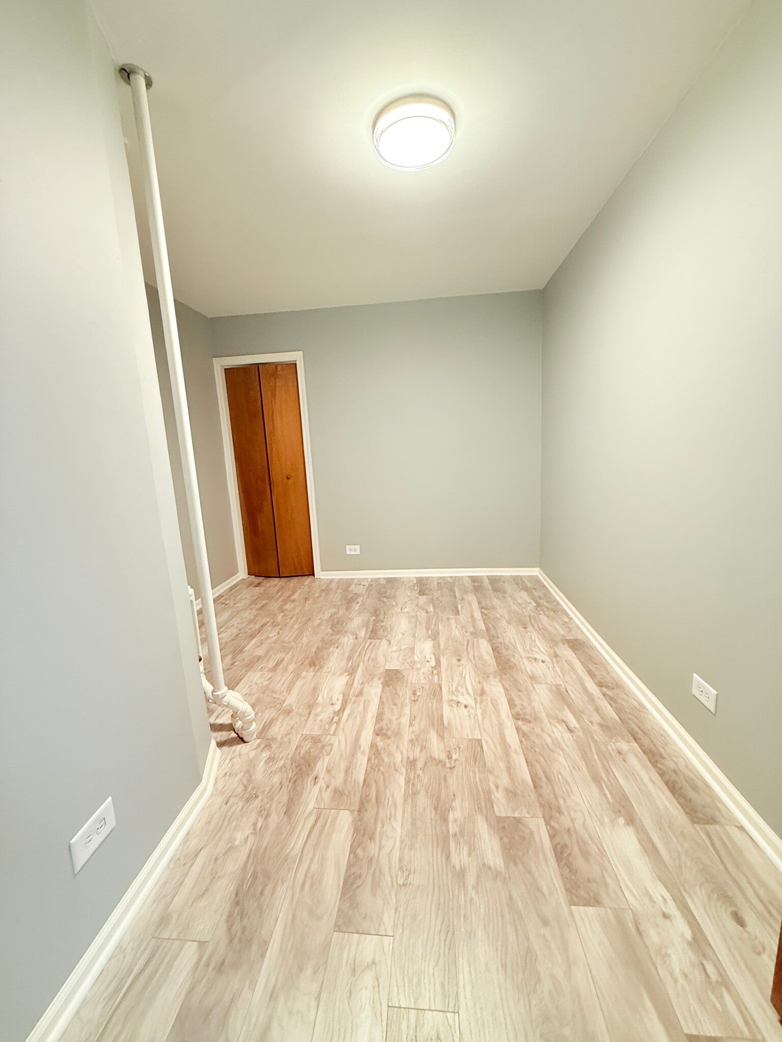 Building Photo - 1123 W Webster Ave