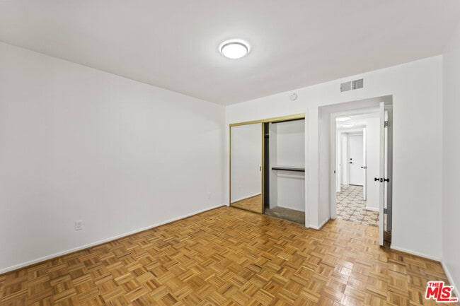 Building Photo - 6237 Warner Dr