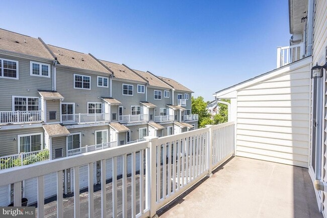 Building Photo - 13538 Waterford Hills Blvd