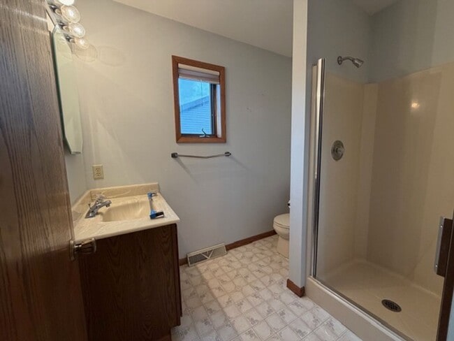 Building Photo - 657/659 Wood Violet Lane