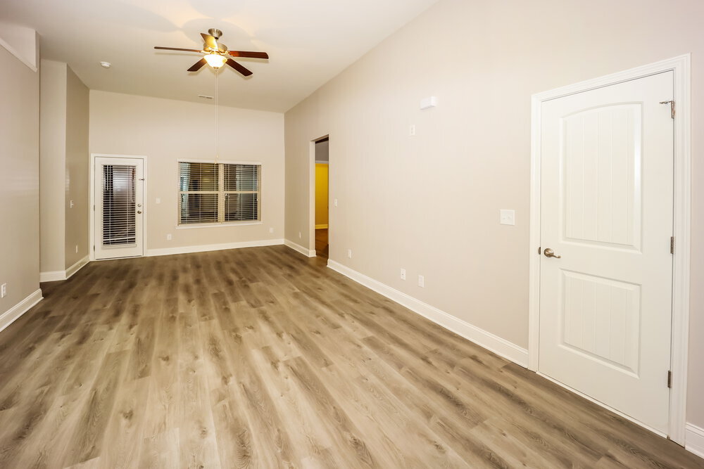 Building Photo - 4890 Summersun Dr