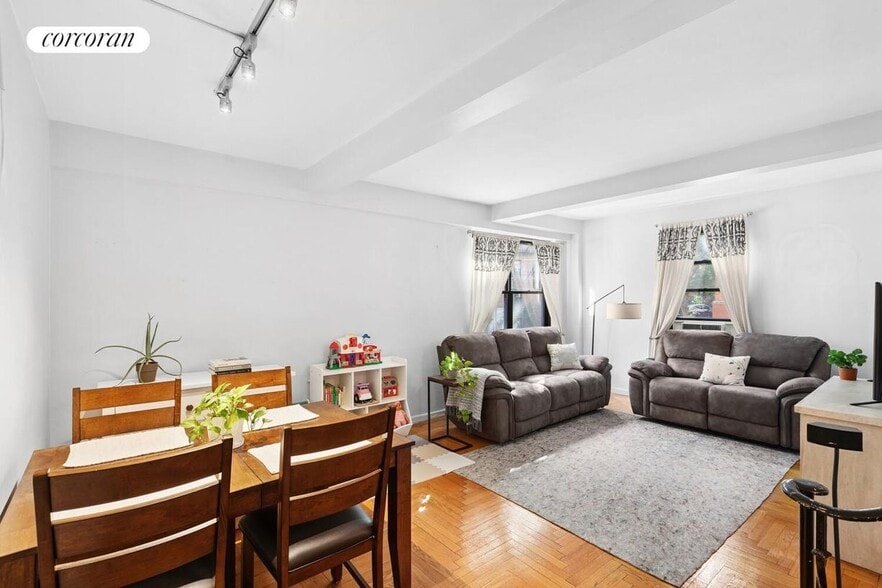 Primary Photo - 77 Park Terrace E