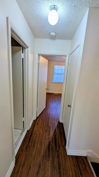 Building Photo - 2751 Park Dale Dr