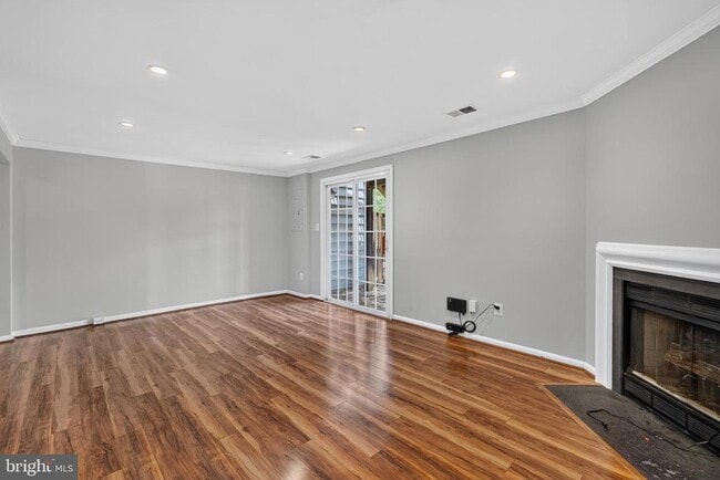 Building Photo - 6453 Linleigh Way