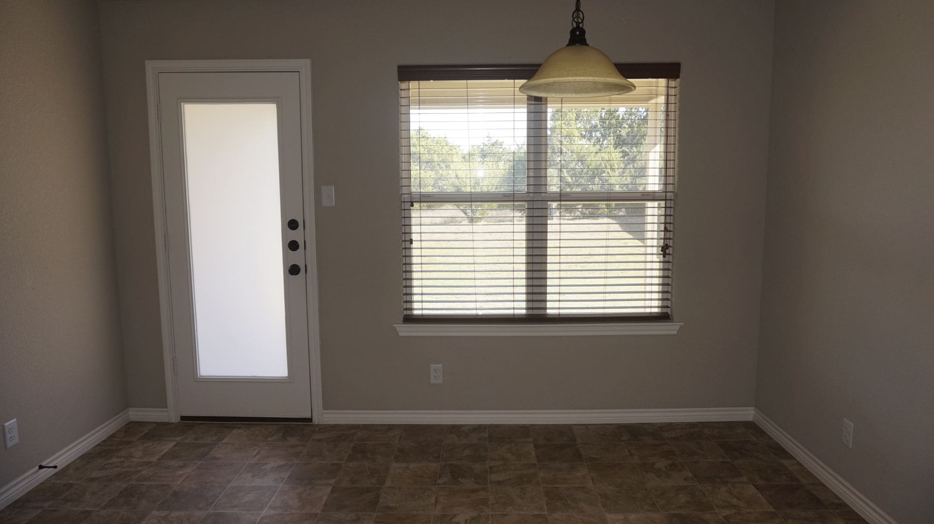 Building Photo - 6500 Castle Gap Dr