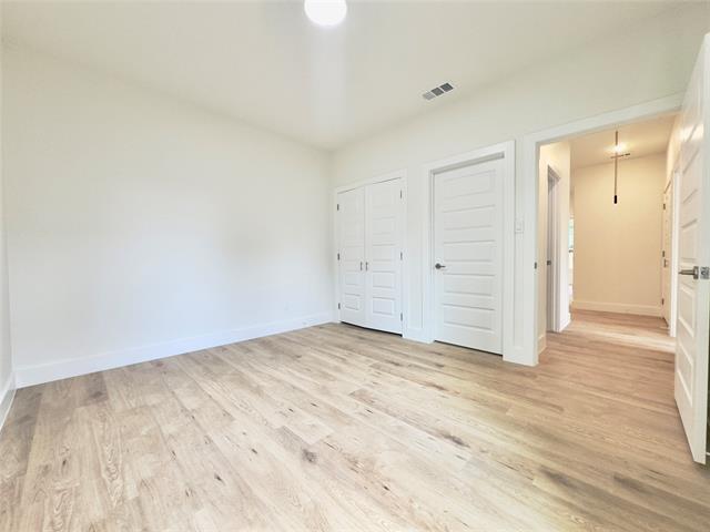 Building Photo - 3801 Carpenter Ave