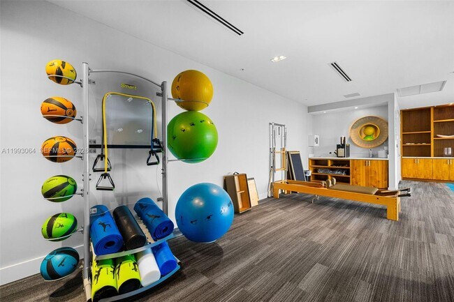 Building Photo - 1180 N Federal Hwy