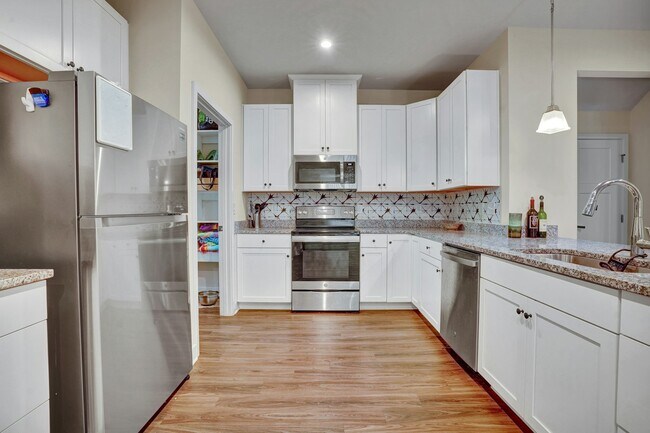 Building Photo - 1921 Doubloon Way