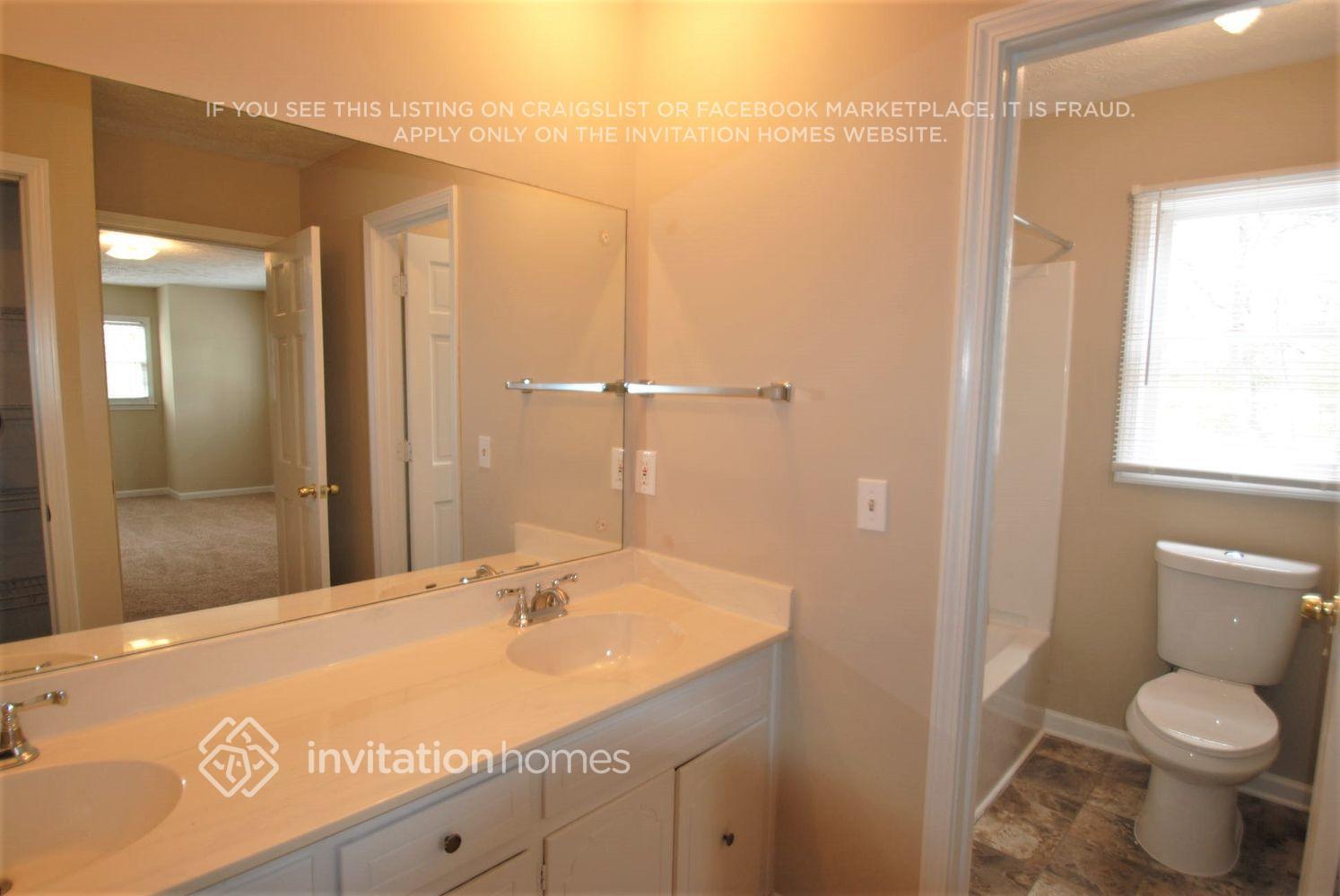 Building Photo - 4226 Executive Dr