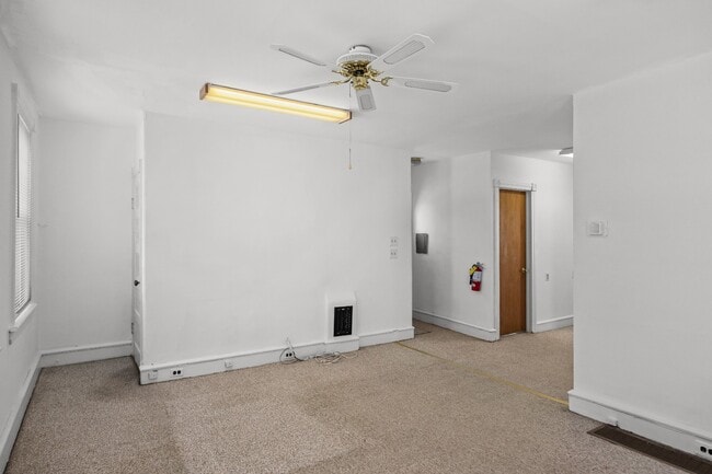 Building Photo - 688 N Broad St