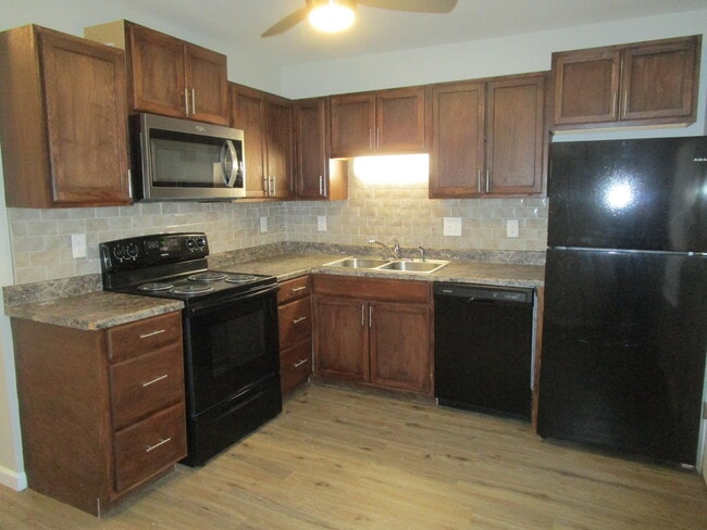 Building Photo - 1968 Gion St