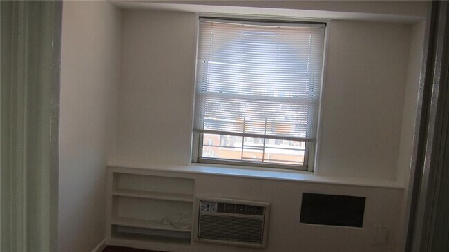 Building Photo - 35 Seacoast Terrace