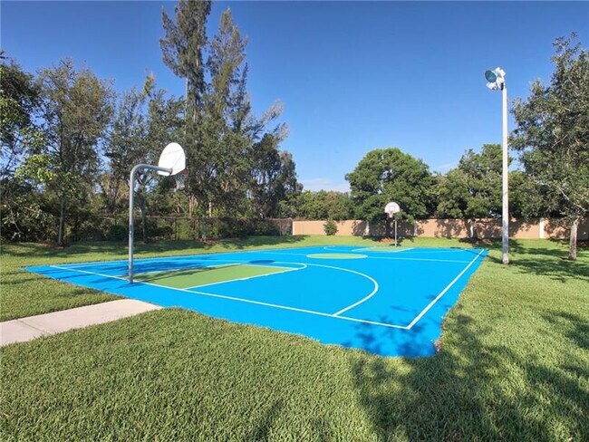 Building Photo - 1427 SW 48th Terrace