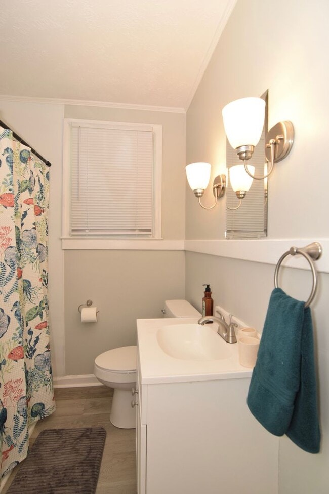 Building Photo - $995 - Updated 3 bed/2 bath house for rent off Wrightsboro Road, with fenced-in yard!