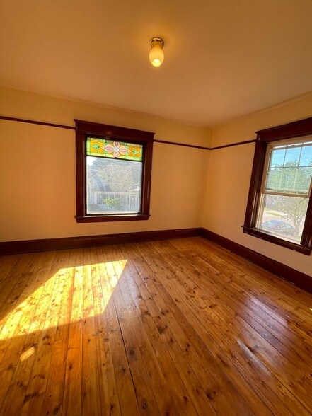 Building Photo - 17-19 Lafountain Street