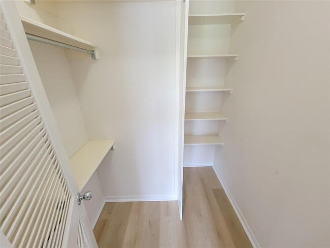 Building Photo - 18309 Sandy Cove Dr