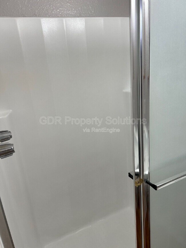 Building Photo - 401 14th St NW