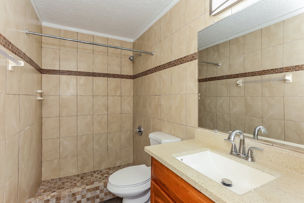 Building Photo - 3030 Caroline Crest Dr E