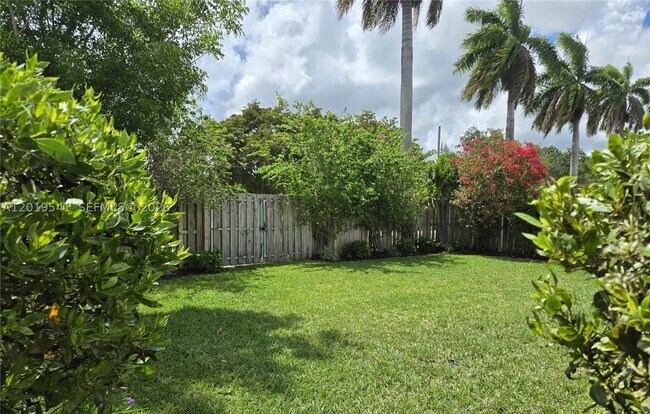 Building Photo - 24400 SW 119th Ave