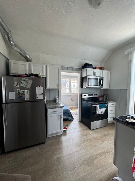 Building Photo - 1337 Prospect St