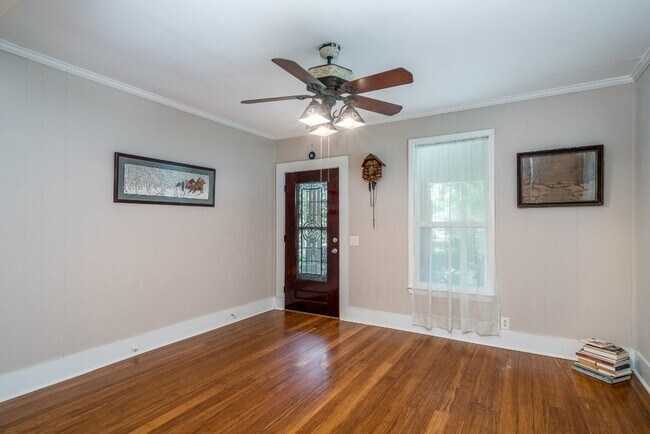 Building Photo - 9835 Willow Creek Commerce Dr