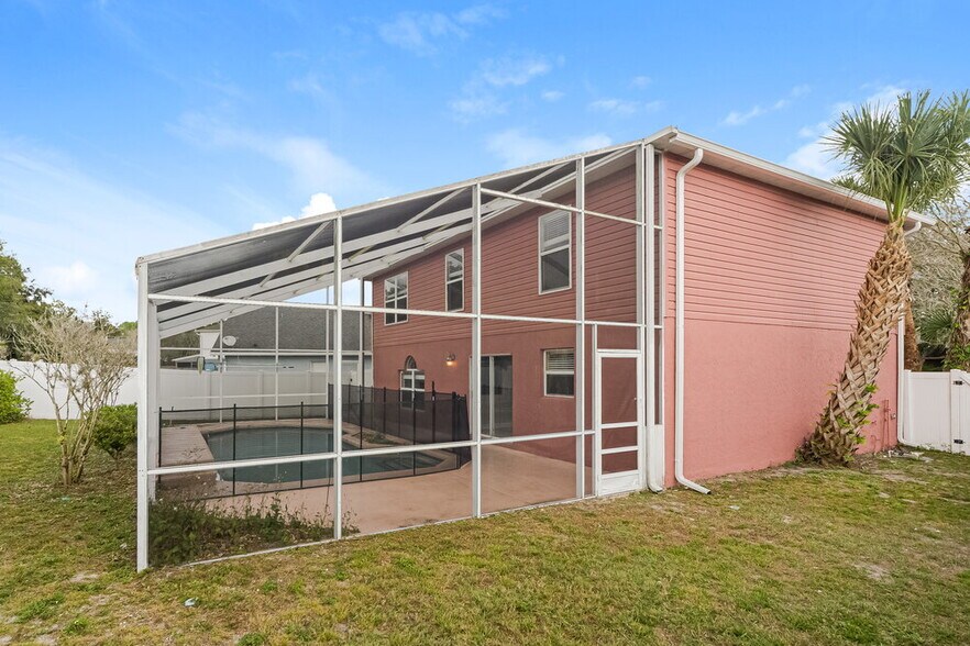 Building Photo - 4235 Mendenwood Ln